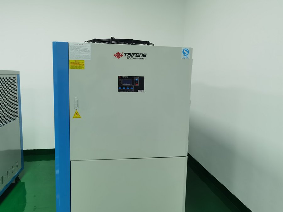 79288647.jpg TF115.jpg
